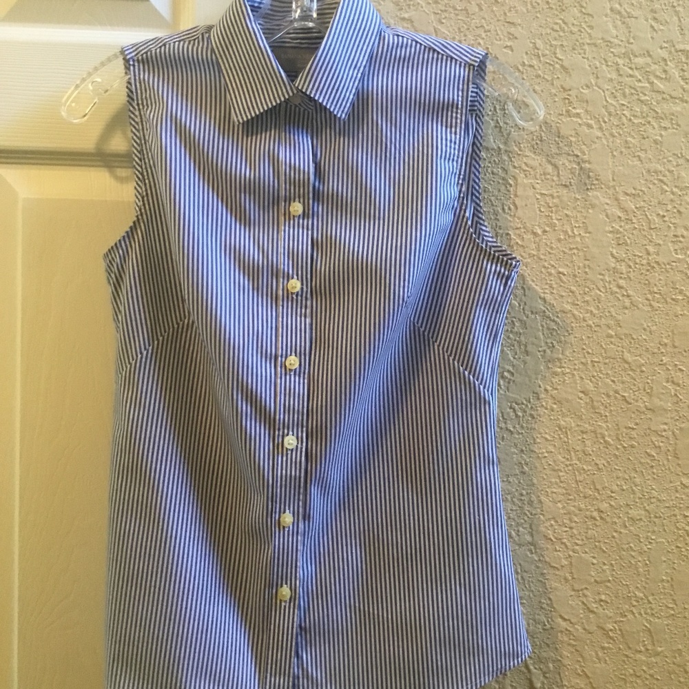 Banana Republic sleeveless cotton blouse